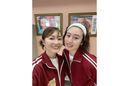 新山千春、18歳長女と“すっぴん”でパシャリ！美人親子SHOTに「かわいい」「超綺麗」の声