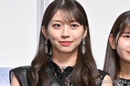 モー娘。牧野真莉愛、ラプンツェルコーデで美脚スラリ「リアルプリンセス」「絵になる」と反響