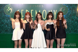 LE SSERAFIM、グリーンカーペットの装飾に感激 コンセプトと合ったスタイリングもアピール【Mrs. GREEN APPLE presents「CEREMONY」】 画像
