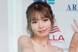 ゆいちゃみ、美ウエストちら見せ 沖縄満喫ショット公開「可愛すぎ」「スタイル良い」の声