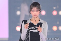 「ノブロックTV」で話題・森脇梨々夏、ショーパンから美脚スラリ 沖縄満喫ショットに「可愛すぎる」「スタイル抜群」の声 画像