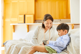 50代のばあばが大好きな3歳の孫。お化けが怖い”ばあば”への対応に…「カッコいい」「癒された」「笑顔になった」 画像