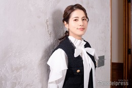永島優美アナ、父・永島昭浩氏との2ショットで美脚披露「ペアコーデ素敵」「仲良し親子」の声