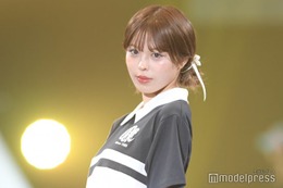 おさき、美スタイル際立つへそ出しルックに反響「スタイル良すぎ」「オシャレ」 画像