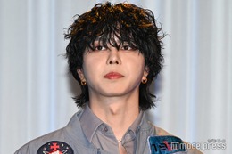 BUDDiiS・SEIYA、黒髪＆パーマのイメチェン姿で登場 ネイルの魅力発信「新鮮な気持ちになる」 画像