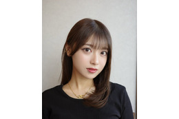 まるぴ、シースルーオフショルで素肌見せ「美しい」「女神」と反響