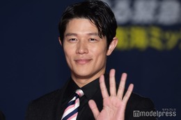 鈴木亮平、豪雨でイベント時間短縮に ファンへ神対応「すぐに勇気を持って出るように」【TOKYO MER～走る緊急救命室～南海ミッション】