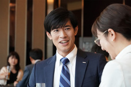「愛の、がっこう。」初回 洋二（中島歩）、色気溢れるベッドシーン 裏の顔に衝撃走る「あんぱんと真逆すぎる」「別人級」