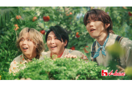 Mrs. GREEN APPLE、新CMで食事シーン撮影に初挑戦 “ミセスロゴカレー”登場