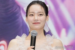 なごみ、バスローブからほっそり美脚のぞく「スタイル抜群」「かっこいい」の声