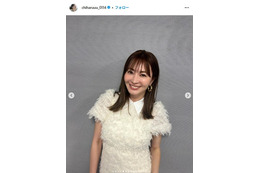 新山千春、長女と見つめ合う写真公開「美人親子」「そっくり」と反響