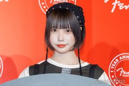 あの、美脚際立つユニフォーム姿公開「スタイル抜群」「可愛い」と反響