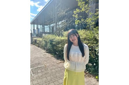 鈴木夢、美ウエスト＆肩出し衣装姿「スタイル良い」「可愛い」の声