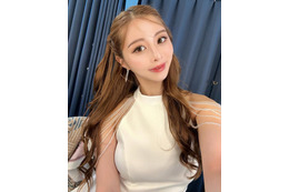 CYBERJAPAN新メンバー・KYON、美バスト輝くキャミ姿 犬と戯れるショットに反響続々