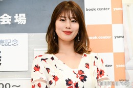 稲村亜美、素肌輝くキャミ姿でディズニー満喫「LA楽しそう」「ヘルシー」と反響 画像