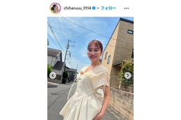 新山千春、透け感トップスから素肌チラリ「美しい」「スタイル抜群」と反響