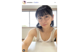 時東ぁみ、10年ぶりグラビアで「ギリギリ見えない」オフショット公開「際どい」「久々とは思えない」の声