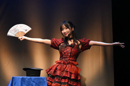 吉沢朱音、6度目の生誕祭マジックショー開催 歌×ダンス×マジックの初コラボ実現 画像