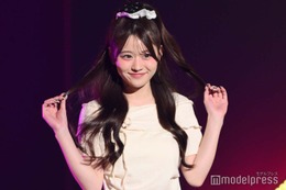 「今日好き」りんか、高めハーフアップ×膝上ミニスカでお嬢様ルック【TGC teen 2025 Summer】 画像