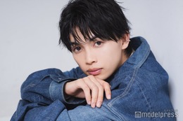 草川直弥、“奇跡の1枚”誕生秘話 自身と向き合い新たな気づきも「メンバーの反応は気になります」【「直弥いる。」インタビュー】 画像