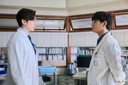 【19番目のカルテ 第3話】徳重、喉患ったアナウンサーめぐり康二郎と対立