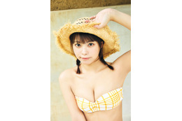 「ドンブラザーズ」宮崎あみさ、3年ぶり水着グラビアで美バスト開放 画像
