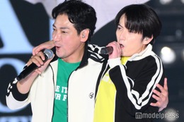 元光GENJI赤坂晃＆佐藤アツヒロ「関コレ」シークレット登場「勇気100％」歌唱・ローラースケートパフォーマンスも【関コレ2025A/W】 画像