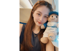 花咲楓香“彼シャツ”から豊満バスト披露「グラマラス」「唯一無二の美人さん」の声 画像