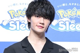 M!LK佐野勇斗、親友の子どもを抱っこ 戯れショットに「素敵なパパ感漂ってる」「顔がデレデレ」の声 画像