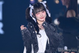 ＝LOVE齋藤樹愛羅、デニム×ツインテで小悪魔ムード “超ミニ”コーデに釘付け【関コレ2025A/W】 画像