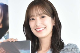 元日向坂46佐々木久美、ほっそり二の腕輝くノースリ私服披露「彼女感すごい」「肌が綺麗」と反響 画像