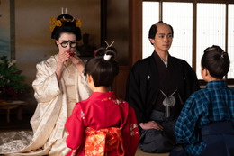 橋本愛、三度目の大河ドラマ“主人公の妻”役への想いと役作り「逆に色香を消したいと思った」【「べらぼう」インタビュー前編】