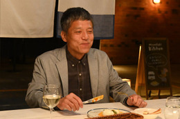 勝村政信、アドリブでTravis Japan中村海人を翻弄 物語をかき回す存在に【ミッドナイト屋台2～ル・モンドゥ～】