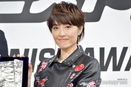 荻野目洋子、小学生時代の秘蔵ショット公開 当時の顔のコンプレックス明かす「目の大きさもアンバランス」