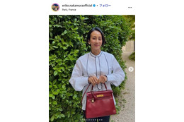 パリ在住・中村江里子アナ、夫の愛車＆子どもの写真公開 「全員モデルみたい」「おしゃれでかっこいい」と反響 画像