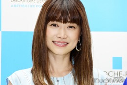 ヨンア、イケメン息子にハグ 顔出しショットに「横顔綺麗」「素敵」の声 画像