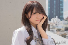 「今日好き」みなつ、美ウエストのぞくベアトップコーデ 韓国旅行ショットに反響「おしゃれ」「スタイル抜群」