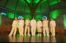 「THE LAST PIECE」宿舎に続き審査ステージも「THE FIRST」聖地 14人がBE:FIRSTと“VS”審査