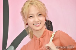 Dream Ami、黒水着でプール満喫「スタイル良すぎ」「可愛い」の声