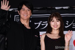 福山雅治＆有村架純、新宿に降臨 福山は“凱旋”に喜び「まさか自分がここに帰ってくることになるとは」【ブラック・ショーマン】 画像