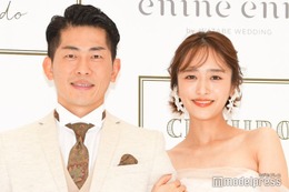 近藤千尋、ジャンポケ太田との結婚10周年で家族5ショット公開「プレゼント素敵」「幸せオーラ全開」の声