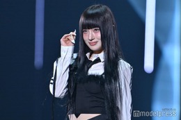 「ガルプラ」出身ユ・ダヨン、ミニ丈×透けニーハイでセクシー美脚披露【TGC2025A/W】 画像