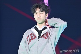 「今日好き」MON7A（もんた）が「TGC」初出演 クールなメガネ外しも【TGC2025A/W】 画像