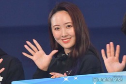 本田望結、タイトTシャツで夏満喫「何度見ても可愛い」「スタイル抜群」の声 画像