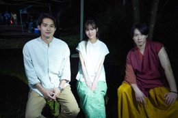 水上恒司・山下美月・宮舘涼太、キャスト陣が織りなす“化学反応”「火喰鳥を、喰う」新たなメイキングカット解禁