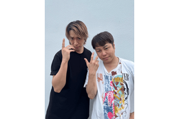 ノンスタ井上、NEWS小山慶一郎と“キメポーズ”でパシャリ！気さくな人柄に好感「本当に良い人」