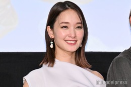 剛力彩芽、ショーパン私服ショットにファン釘付け「スタイル良い」「雰囲気変わる」 画像