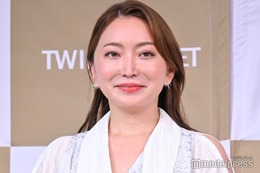 加藤綾菜、美ヒップ際立つピラティスショット披露「スタイル抜群」「朝活素敵」の声