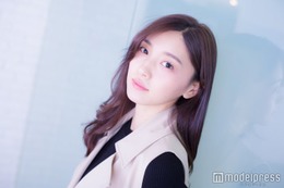 武田真治の22歳下美人妻、娘との2ショット話題「お誕生日を家族に祝ってもらいました」 画像