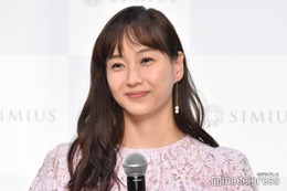 藤本美貴、家族とお祭り満喫 浴衣姿の娘たち公開「金魚すくいが小さい時から好きで子供達と戦いました」 画像